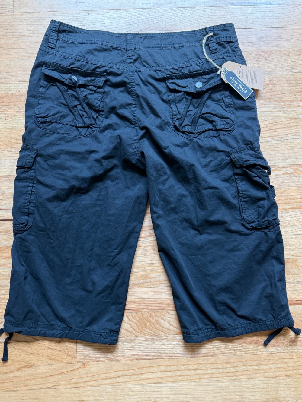 Stone Touch Men's Black Cargo Shorts - Casual Utility Style - Picture 8 of 10